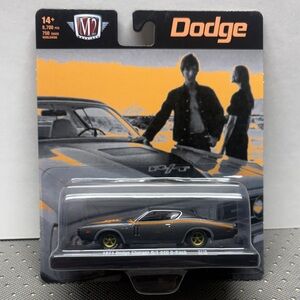 M2 Machines Auto-Drivers  1971 Dodge Charger R/T 440 6-pack Chase